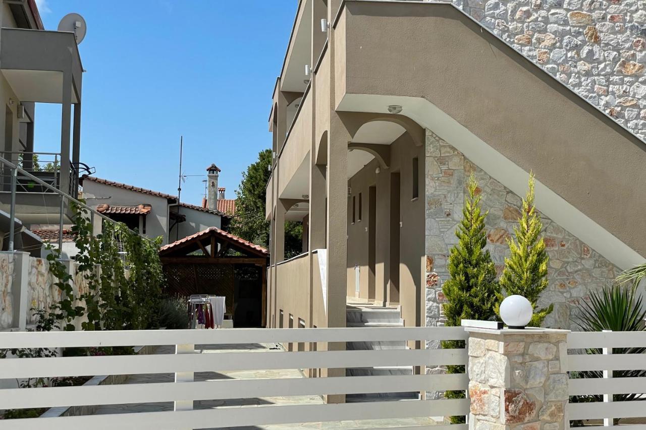Royals Apartments Nikiti  Exterior foto