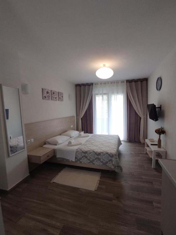 Royals Apartments Nikiti  Exterior foto